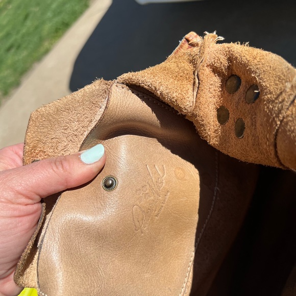 Leather saddle purse.  Patricia Nash - Picture 5 of 7